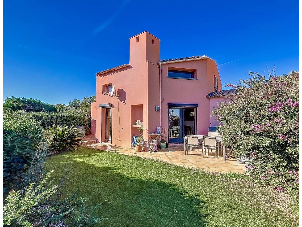 Maison 6 Pièce(s) Villeneuve loubet 